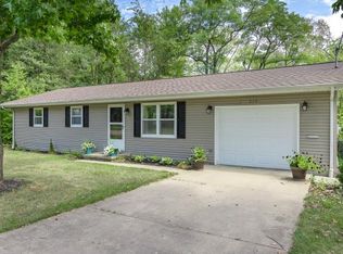 2521 Terrace Ln, Charleston, IL 61920
