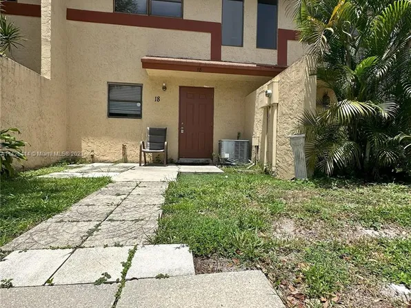 3281 E Golf Blvd APT 18, Pompano Beach, FL 33064