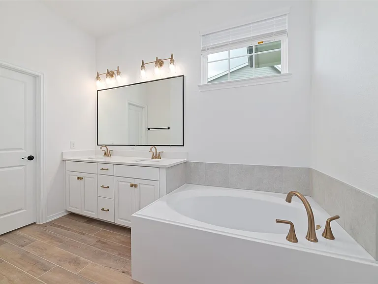 508 Water Ash Ct — Photo 10