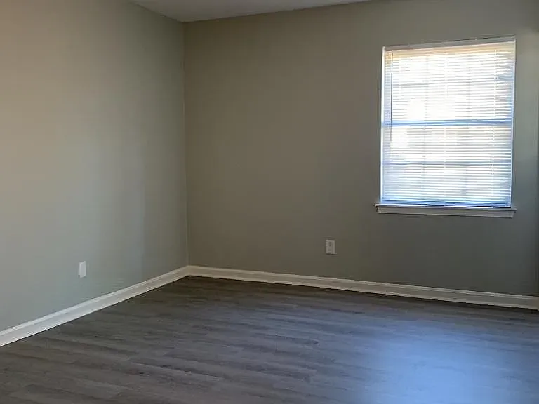 Darby Place Apartments — Photo 10