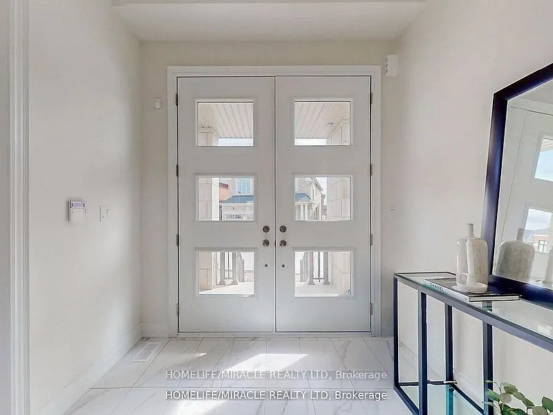 4 bed, $5,000 — Photo 2