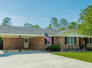 1617 Windsor Dr, Waycross, GA 31501