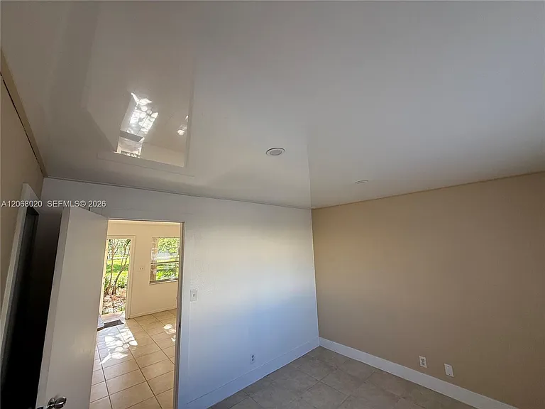 5168 NE 6th Ave #407 — Photo 27