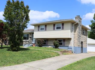 6907 Woodrow Way, Louisville, KY 40228