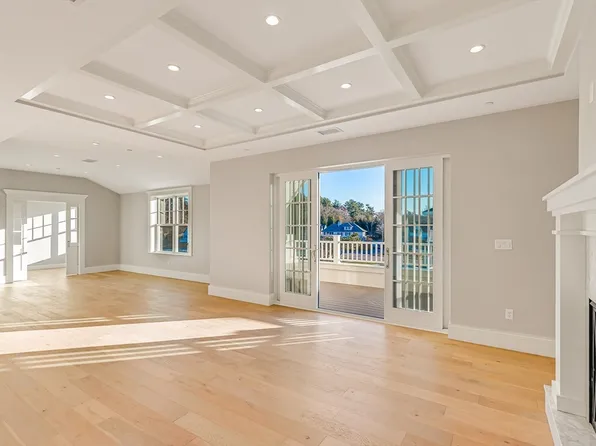 124 Elm St #308, Cohasset, MA 02025