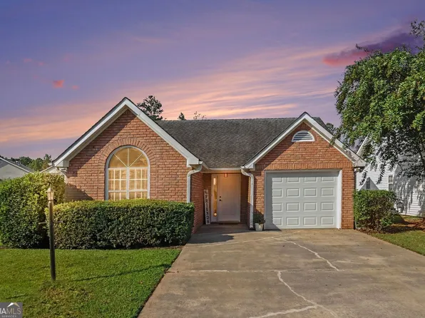 37 Green Tree Dr, Newnan, GA 30265