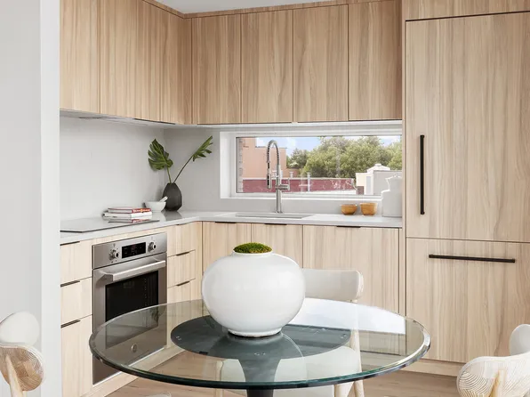 128 Woodpoint Road image 1 of 12