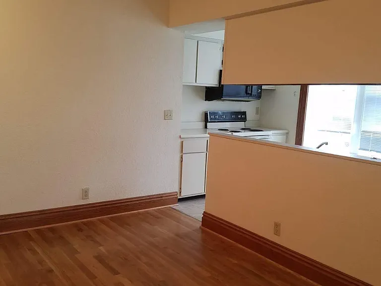 6018 McPherson — Photo 7