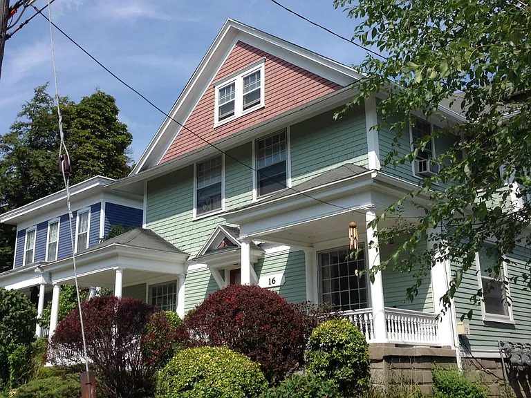 16 Union Ave NE #2 — Photo 2