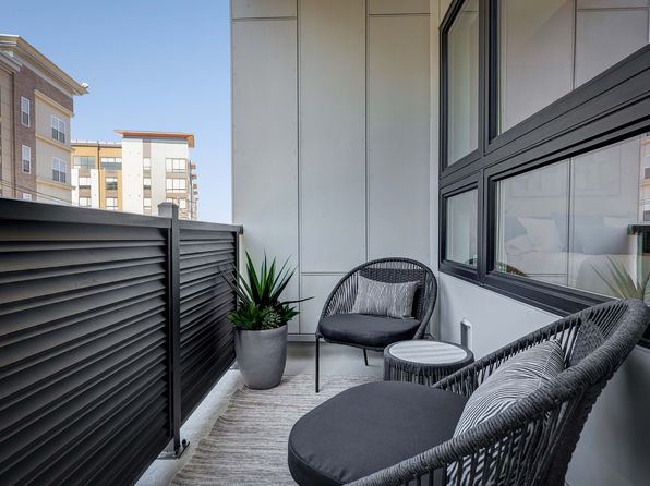 21 Washington Ave #522