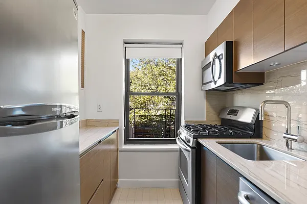 Rented by Stonehenge NYC LLC | media 2