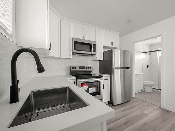 Kitchen - With Garbage Disposal.