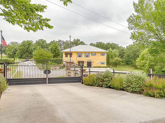 2nd image of 383 County Road 3672