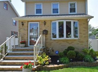 73 Chestnut Ave, Rochelle Park, NJ 07662