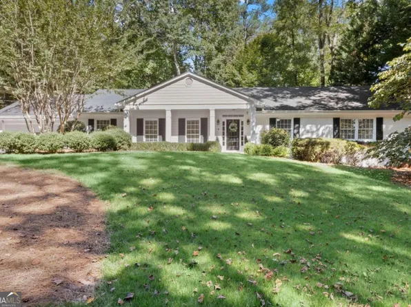 286 Land O Lakes Ct NE, Atlanta, GA 30342