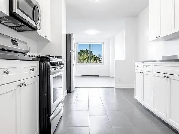 2600 Netherland Avenue image 3 of 22