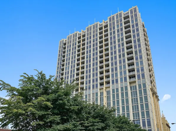 700 N Larrabee St APT 1908, Chicago, IL 60654