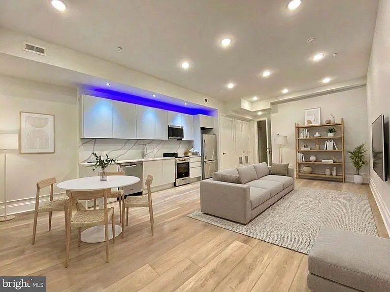 1824 Chestnut St #1R — Photo 4