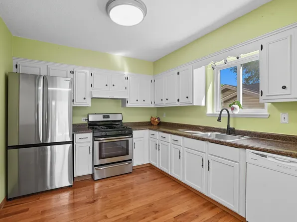 1532 Larpenteur Ave E, Saint Paul, MN 55109