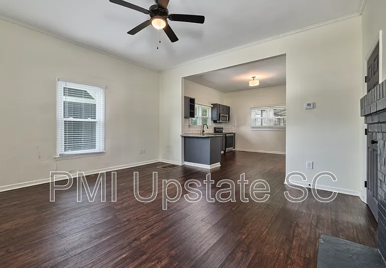 79 Allen St — Photo 12