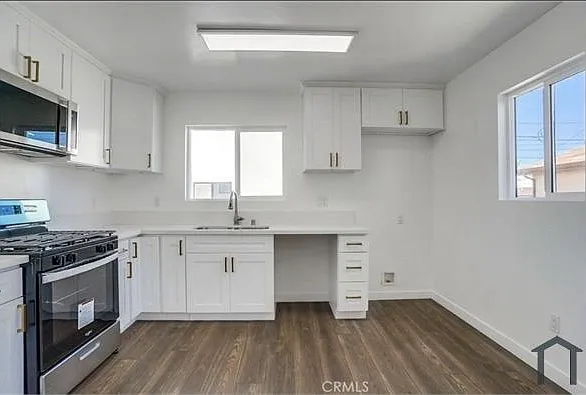 427 E 112th St — Photo 5
