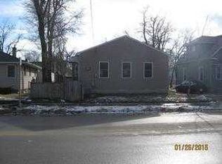 124 E Parker St, Waterloo, IA 50703