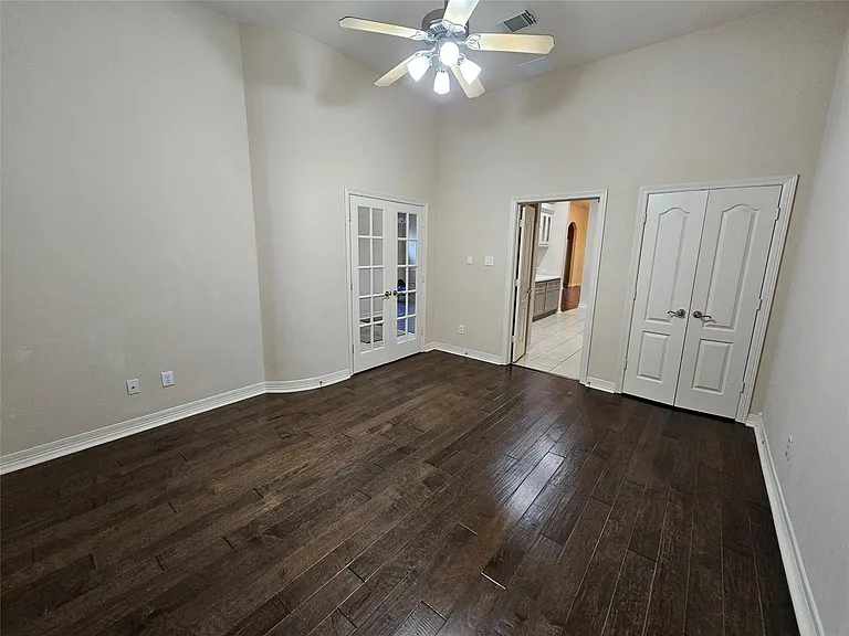 3218 Waters Edge Dr — Photo 4
