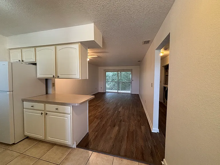 2845 Magdalina Dr — Photo 16