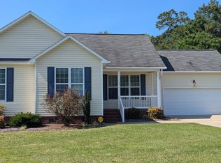 15 Pirate Cove Rd, Washington, NC 27889