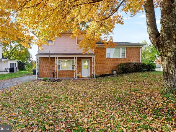 7037 Terrann Dr, Harrisburg, PA 17112