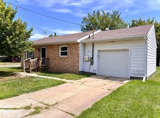 1032 N Dewey St, Owosso, MI