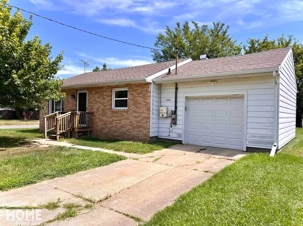 1032 N Dewey St, Owosso, MI 48867