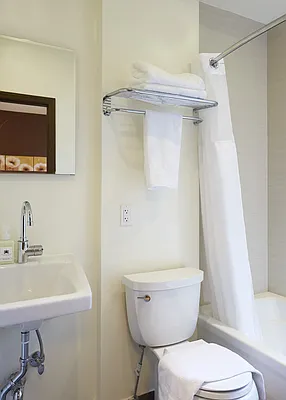 Rented by Townhouse Apartments | media 12