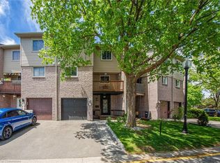 2035 Asta Dr #40, Mississauga, ON L5A3Y2