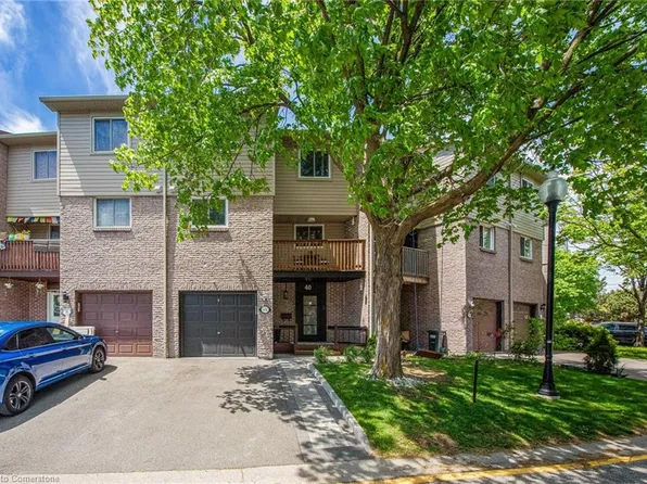 2035 Asta Dr #40, Mississauga, ON L5A 3Y2