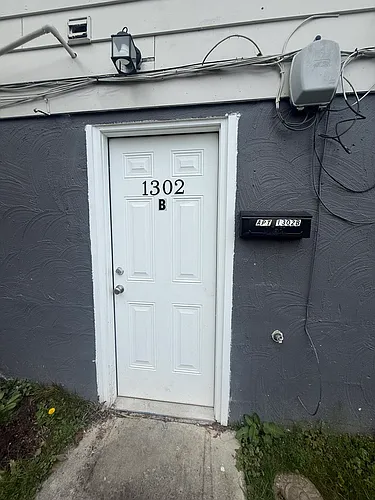 1300-1330 Windsor Ave Photo 1