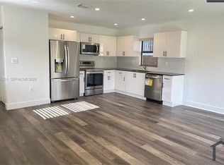 1063 NW 31st St #2, Miami, FL 33127