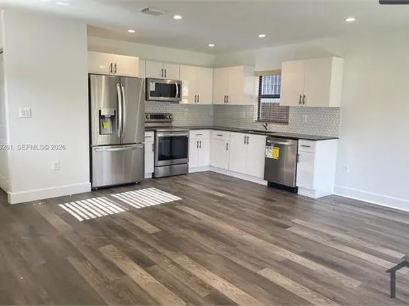 1063 NW 31st St #2, Miami, FL 33127