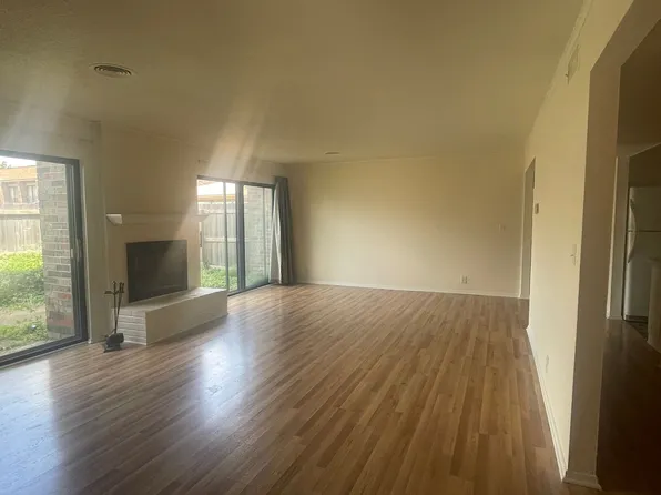 6588 Poplar Woods Cir S, Germantown, TN 38138