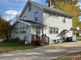 1632 W 12th St, Ashtabula, OH