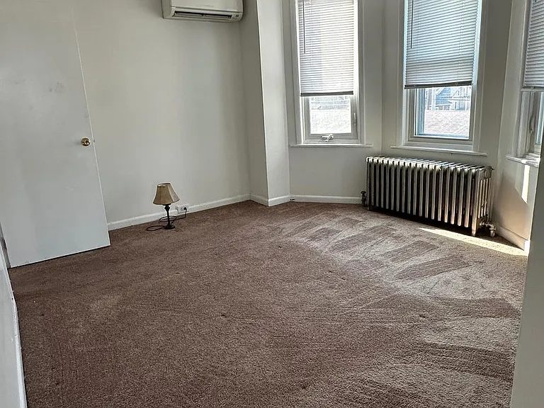 206 Saude Ave — Photo 11