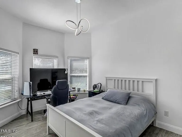 159 Senegal Dr — Photo 10