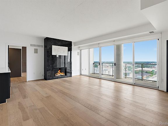 4th image of 432 S Washington Ave Unit 1404