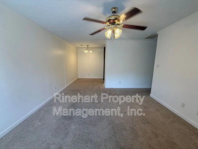 2 bed, 1.0 bath, 850 sqft, $1,185 — Photo 4