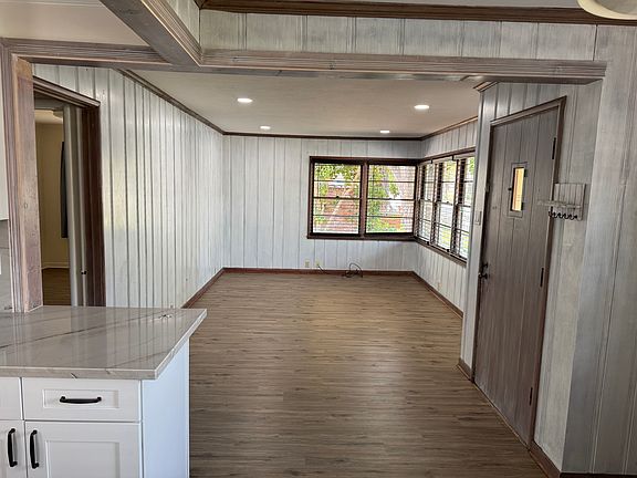 2nd image of 1346 Santa Clara St
