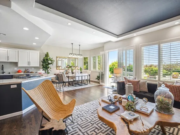 160 Baypoint Dr, San Rafael, CA 94901