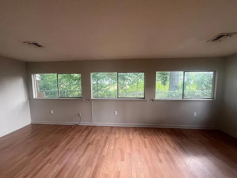 120 E Palm St — Photo 9