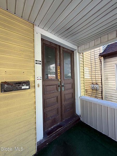 4th image of 327 E Main Street
