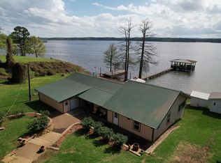 202 Tipperary Dr, Milam, TX 75959