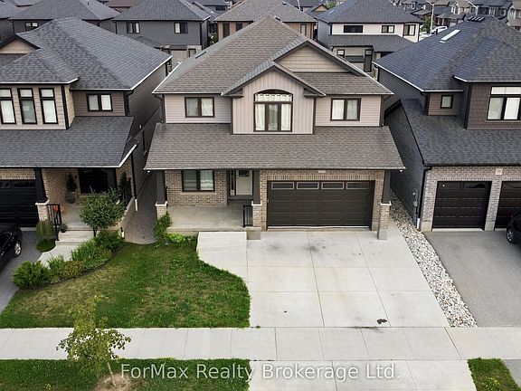2nd image of 55 Loxleigh Ln